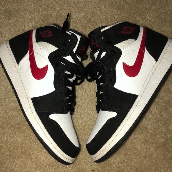 Retro 1s ❣️✨ - Picture 3 of 5